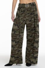 Lili Camo Sweatpants